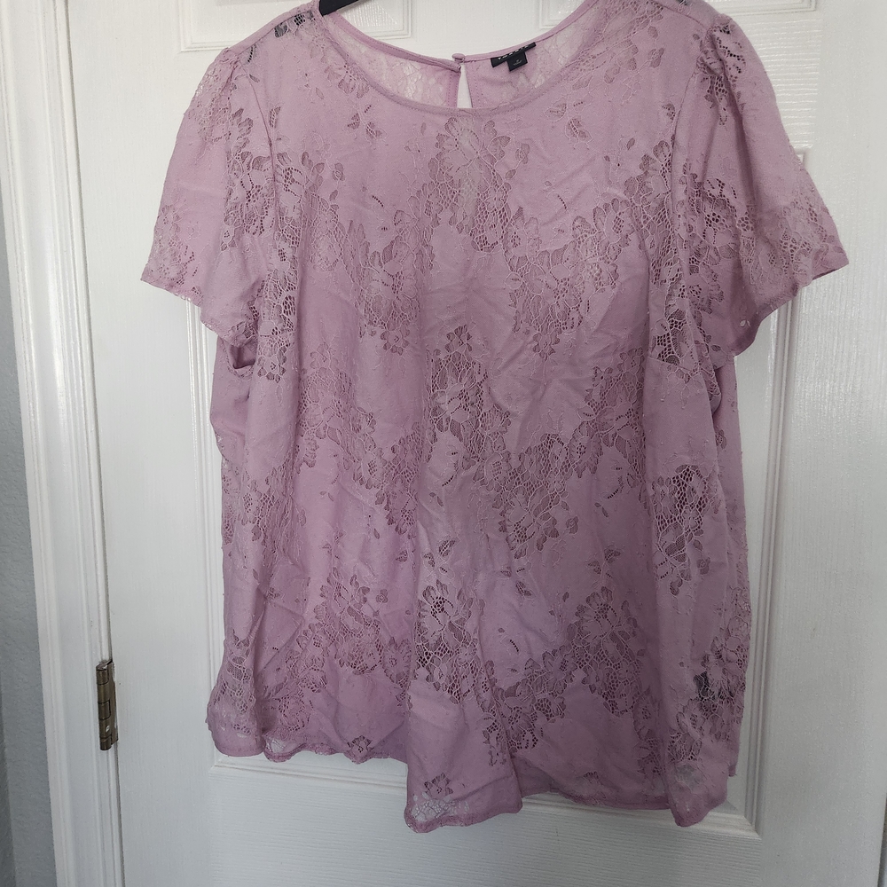 Elegant Lace Women's Top in Lavender